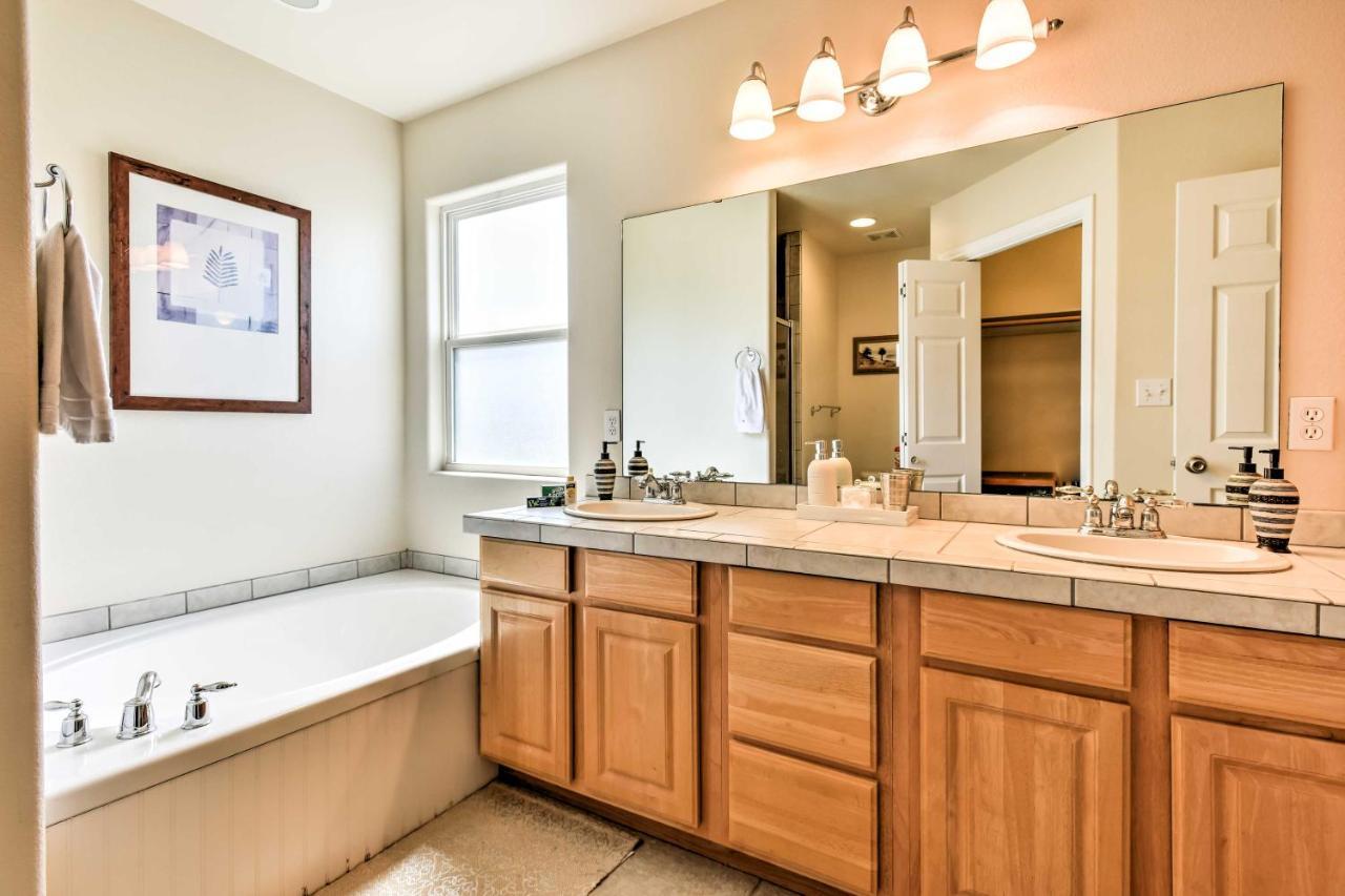 Waterfront Corpus Christi Townhome With Pool And Dock! Luaran gambar